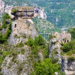 Peyreleau-sentier-de-lErmitage-Saint-Michel